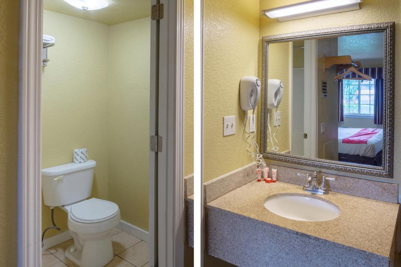 Woodridge Inn And Suites Маями Екстериор снимка