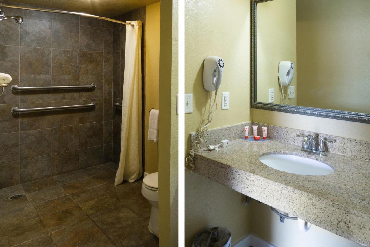 Woodridge Inn And Suites Маями Екстериор снимка